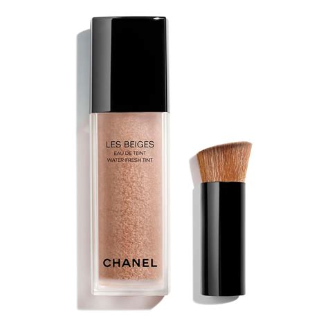 Chanel Les Beiges Eau De Teint Тональный флюид.